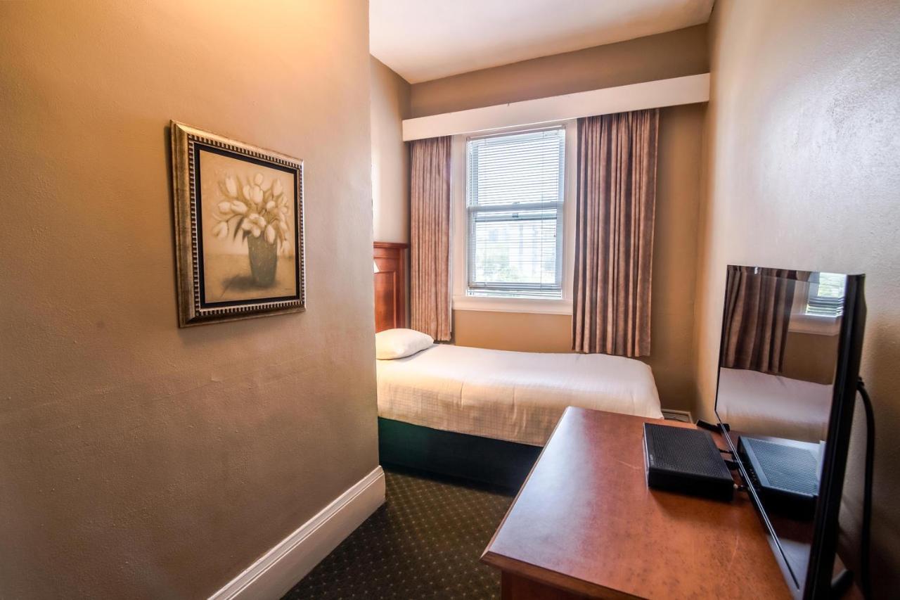 The Sylvia Hotel Vancouver Buitenkant foto